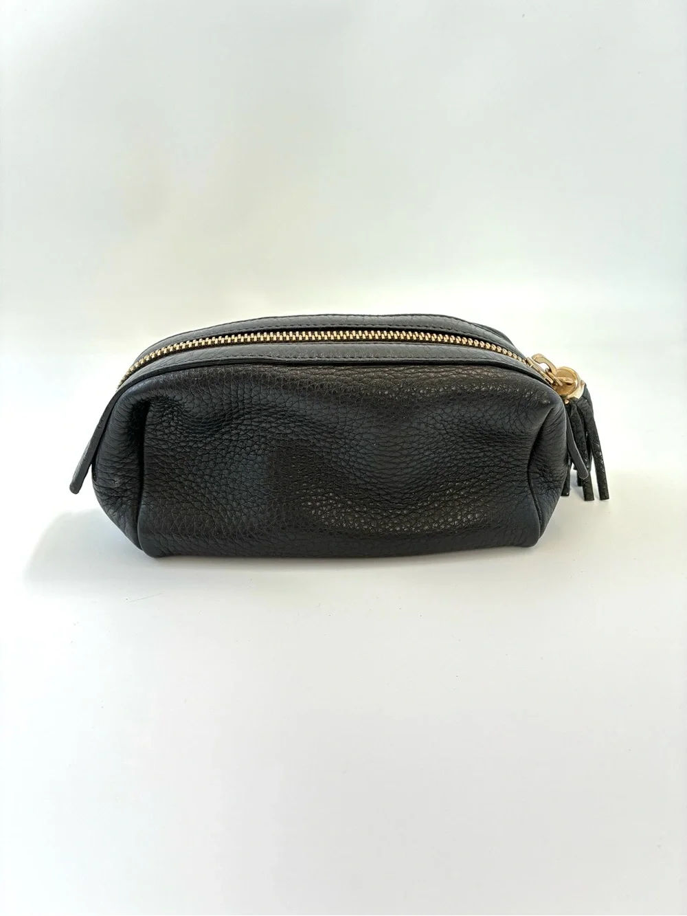 Gucci Soho Black Leather Mini Pouch Cosmetic Bag Tassel Logo Compact - Picture 3 of 10